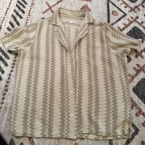 Hollister Beige and Brown Zigzag Shirt
